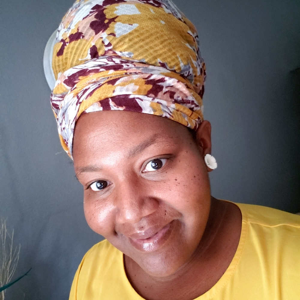Hi, my name is Aundreyah! 🌻 Posh Ambassador 🌻